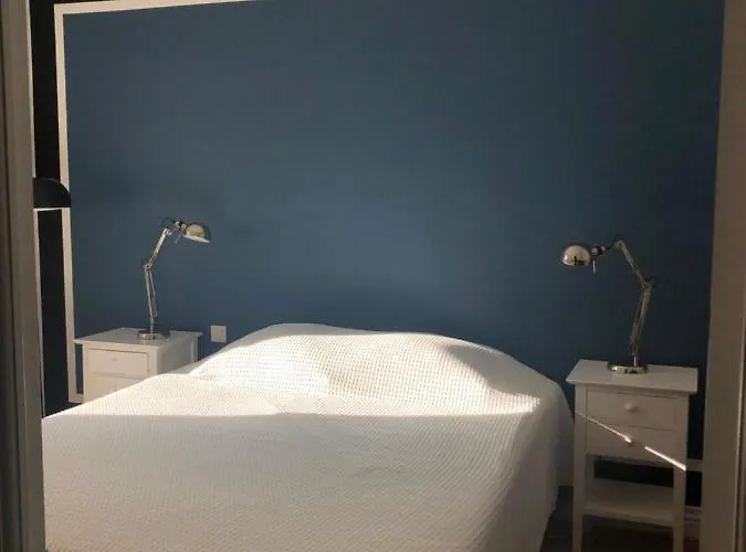 2 Pieces Avec Parking Quartier Du *